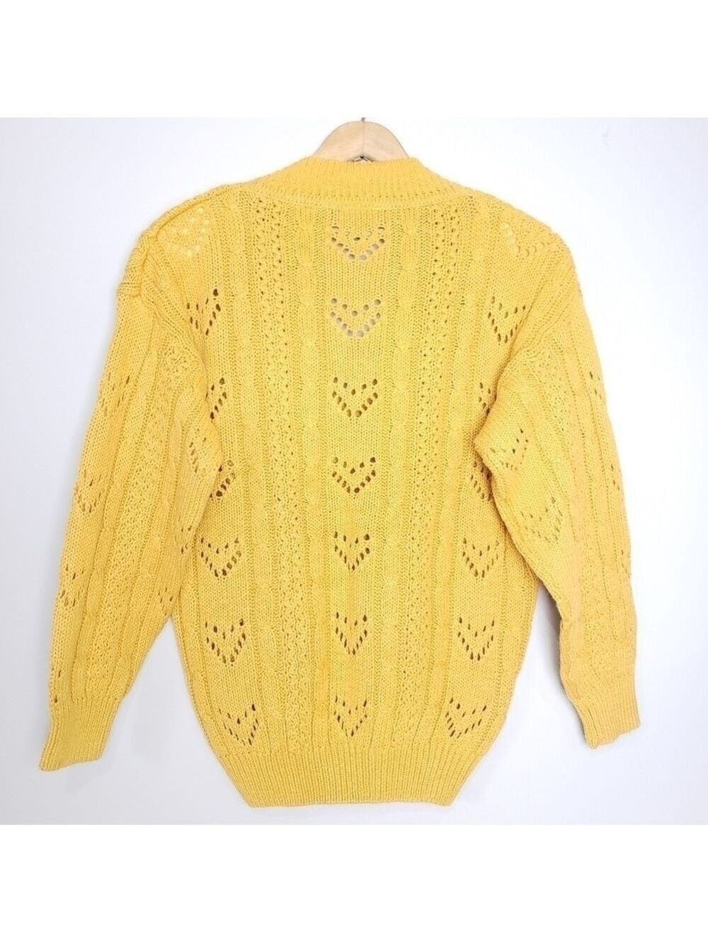 VINTAGE Wheat Yellow V-neck Cable Knit Sweater size Medium - Picture 3 of 10